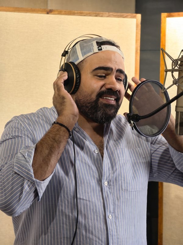 عبد الله بيغني في الاستوديو